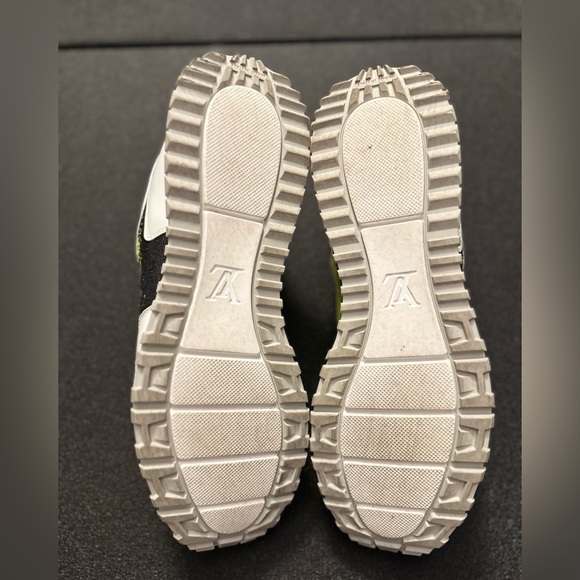 AUTHENTIC LOUIS VUITTON
Calfskin Mens Run Away Sneakers - Picture 8 of 11